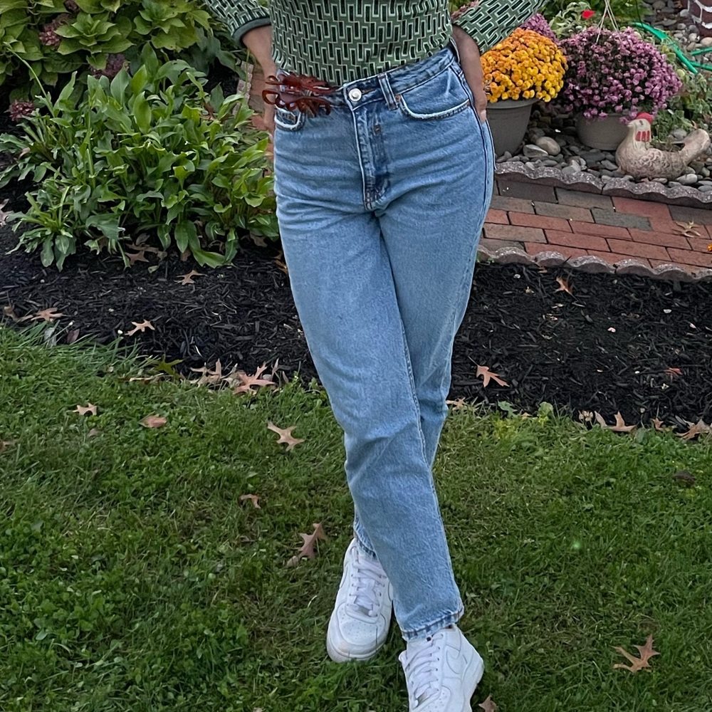 Zara 90s mom fit jeans